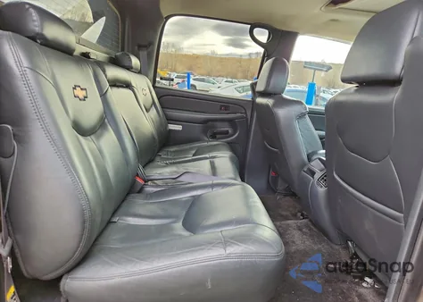 2002 Chevrolet Avalanche K1500 z USA, uszkodzony, nr VIN 3GNEK13T22G217633